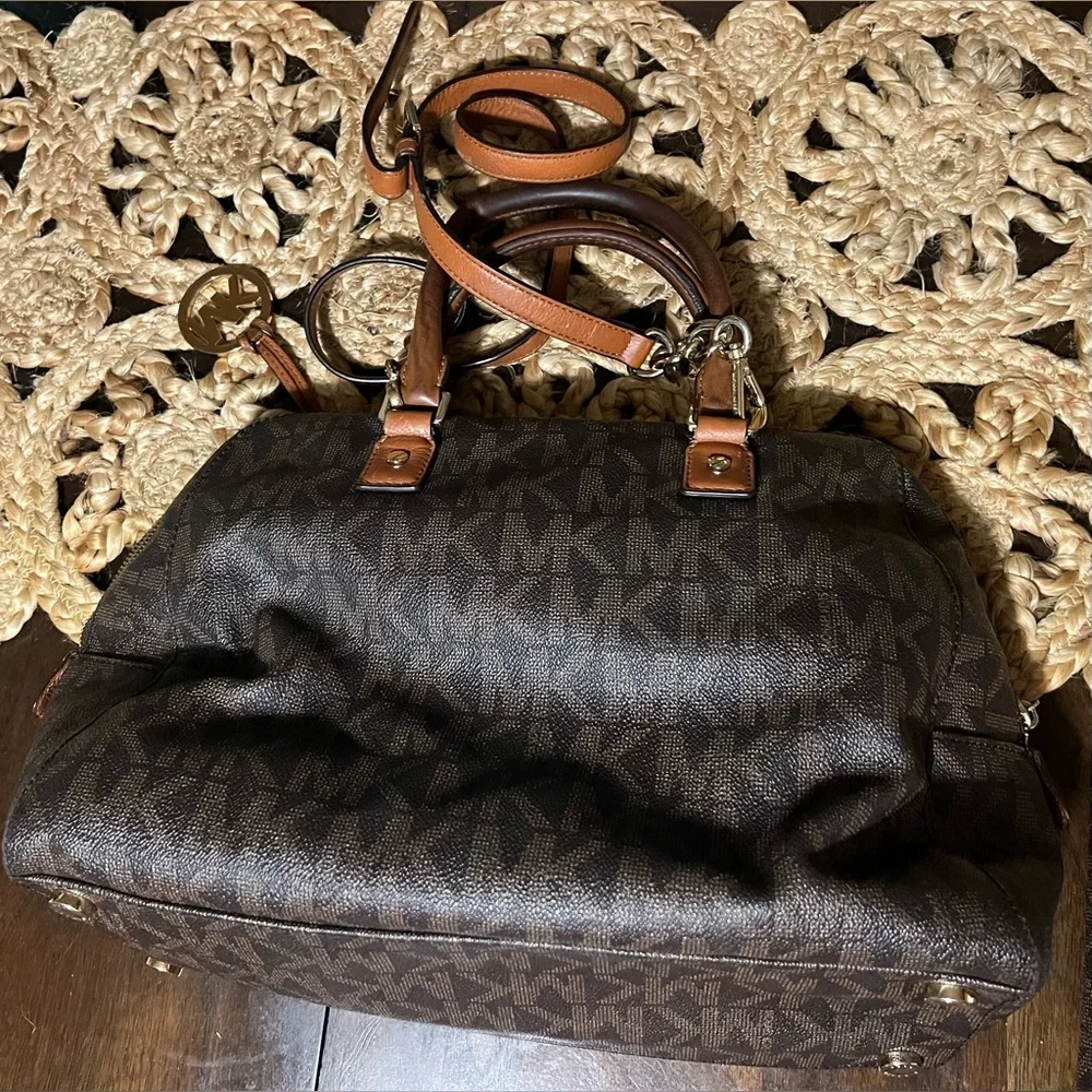 Michael Kors Kirby Satchel - Picture 6 of 12